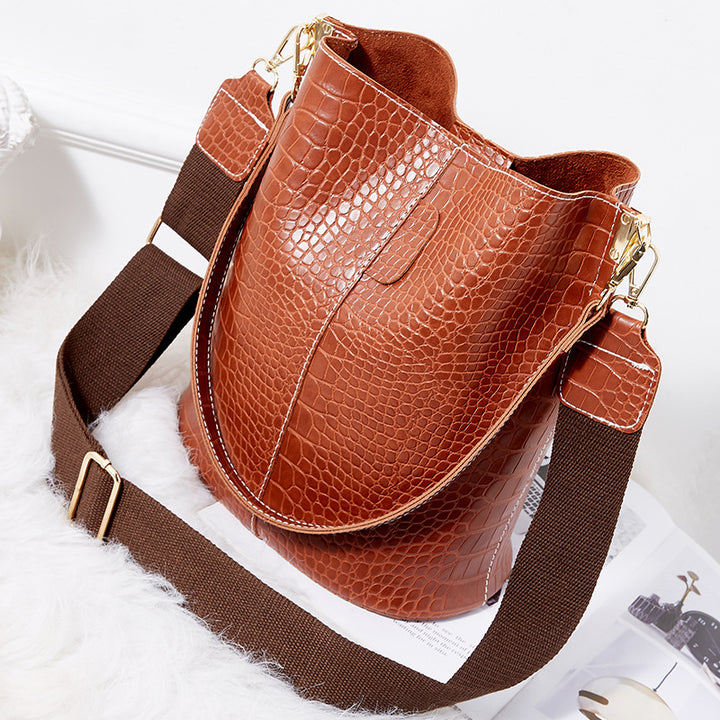 Wide Shoulder Strap Leather Shoulder Bag