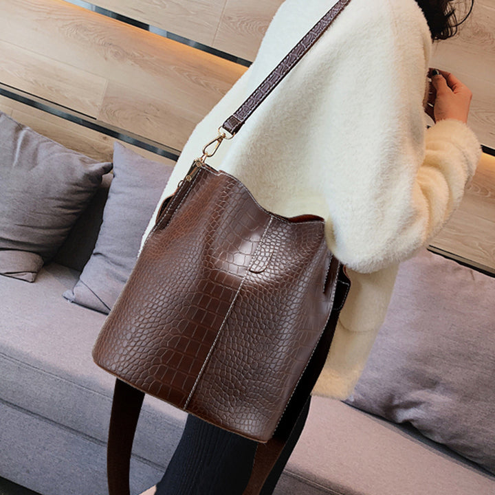 Wide Shoulder Strap Leather Shoulder Bag
